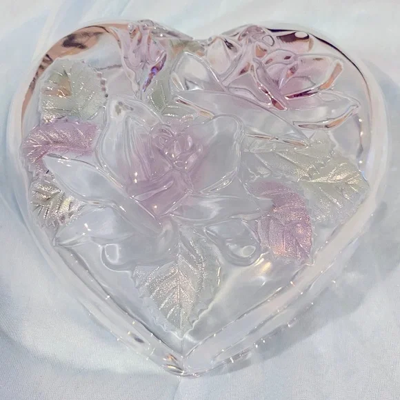 MIKASA HEART DISH - Picture 2 of 4